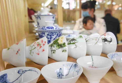 世界瓷都 德化白瓷丨好瓷美器只为泡好中国茶--走进中国茶具城