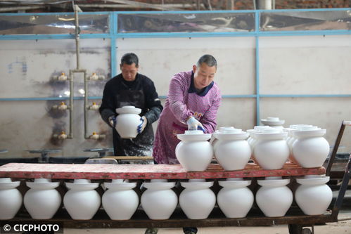 重庆梁平 赶制陶瓷订单 产品销往海内外