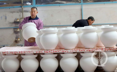 节后赶制订单 梁平陶瓷产品畅销海内外